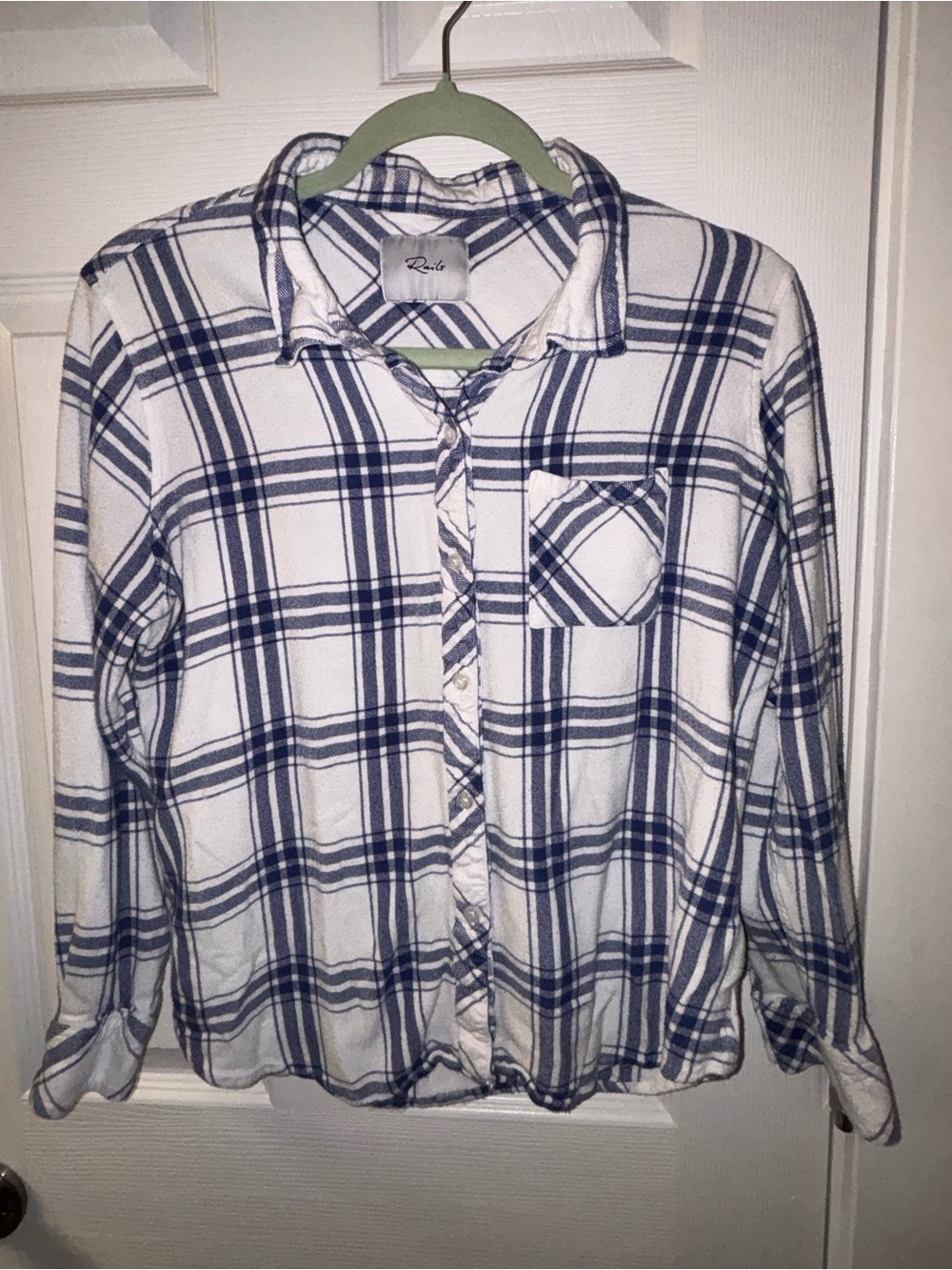 RAILS Hunter Plaid Button Down Shirt White Navy Blue Plaid Size XL Ultra Soft